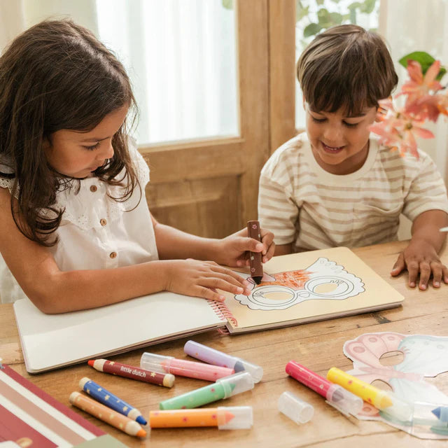 Livre d'activités avec ciseau - Rosa