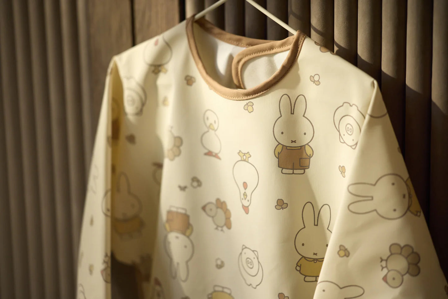 Bavoir à Manches Imperméable - Miffy Family Farm