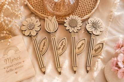 🌸 Crayon Fleur en Bois Personnalisable – Cadeau de fin d'année scolaire