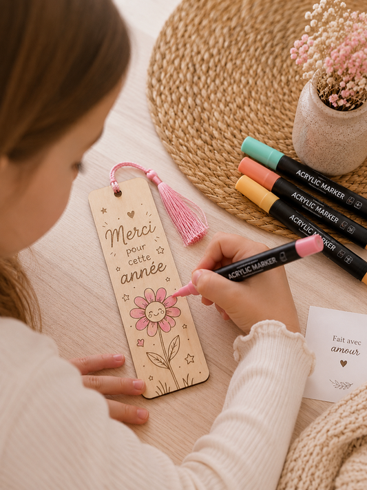 📖 Marque-page en bois à personnaliser – Merci pour cette année