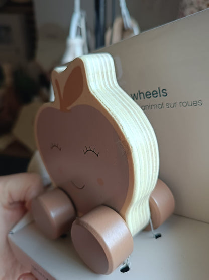 Jouet en bois à roulettes - La pomme N°2