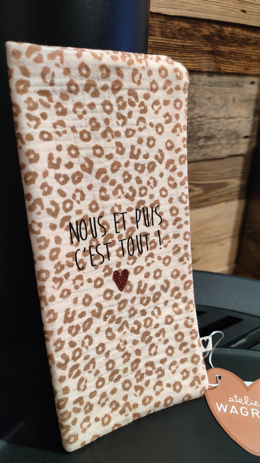 Protège livret de famille gaze léopard "NOUS ET PUIS C'EST TOUT"