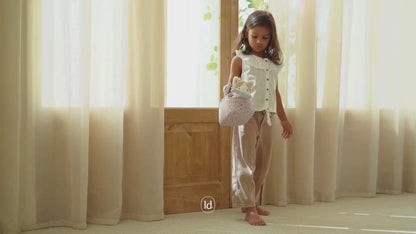 Chat câlin avec sac de transport